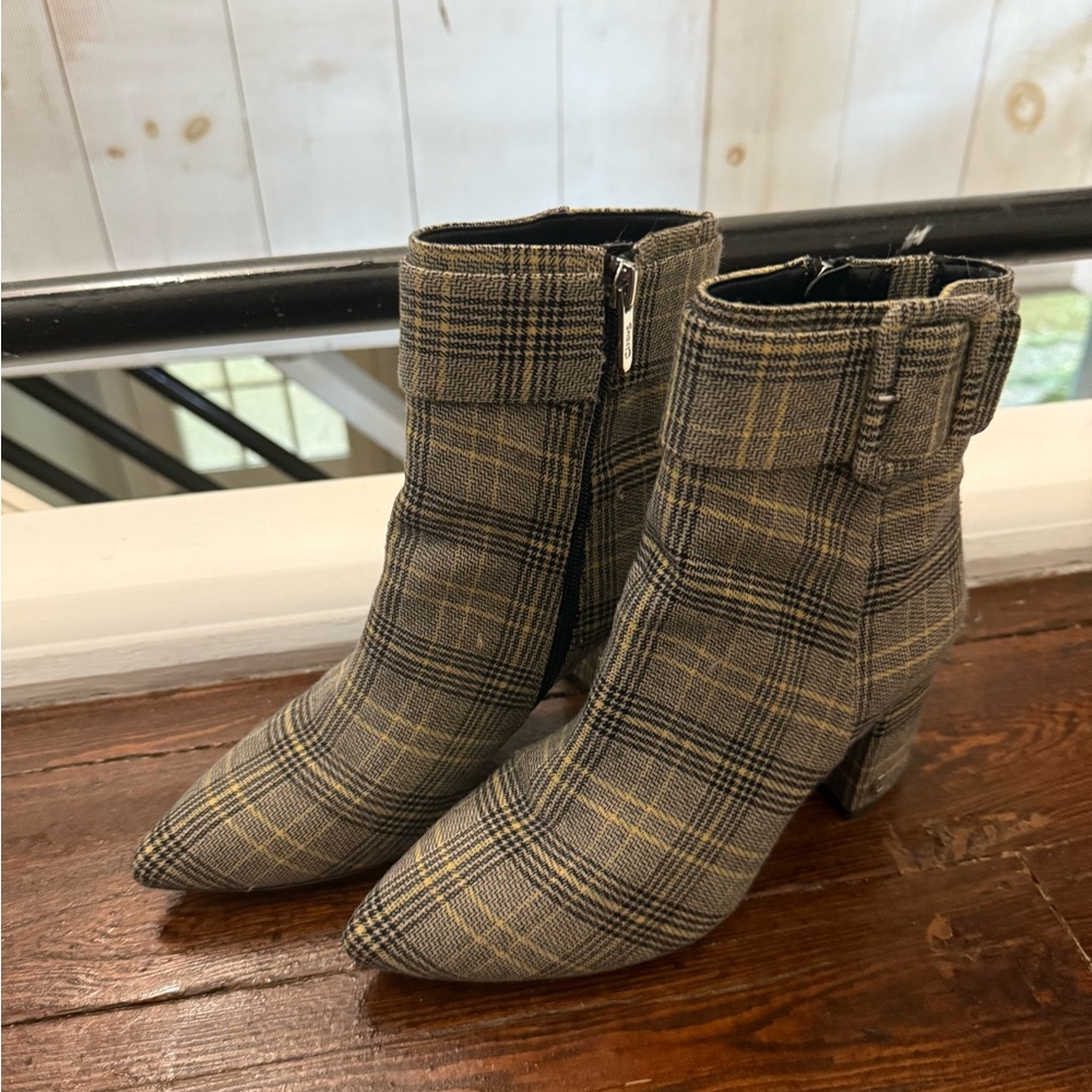 PLAID BOOTIES SIZE 6.5 (worn once) - Picture 4 of 5